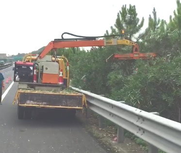 车载式高速公路绿篱修剪机